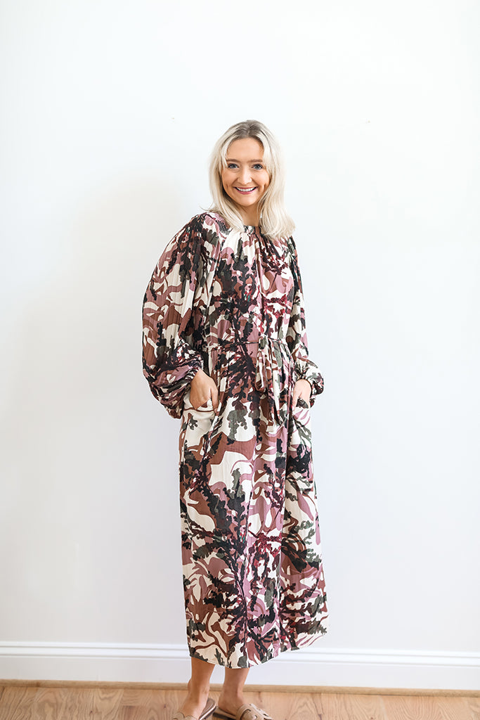 desert rose midi dress Reign Dress in Pink