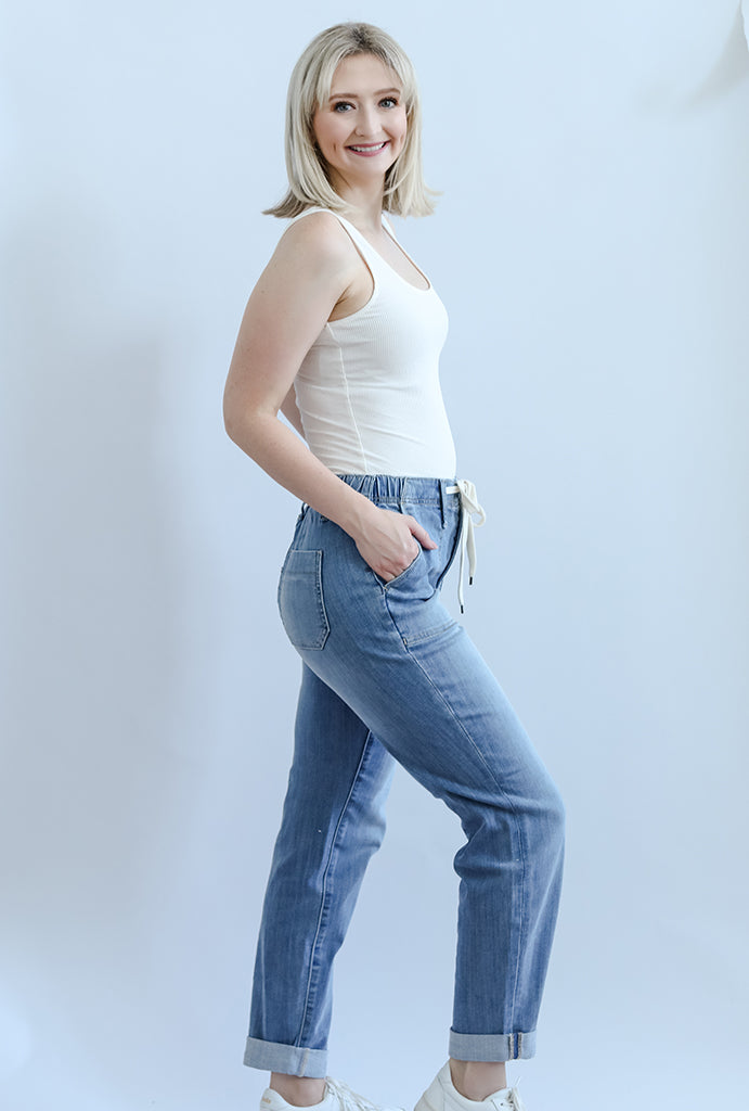 High waisted stretchy jogger jeans with pockets from Favored And Common