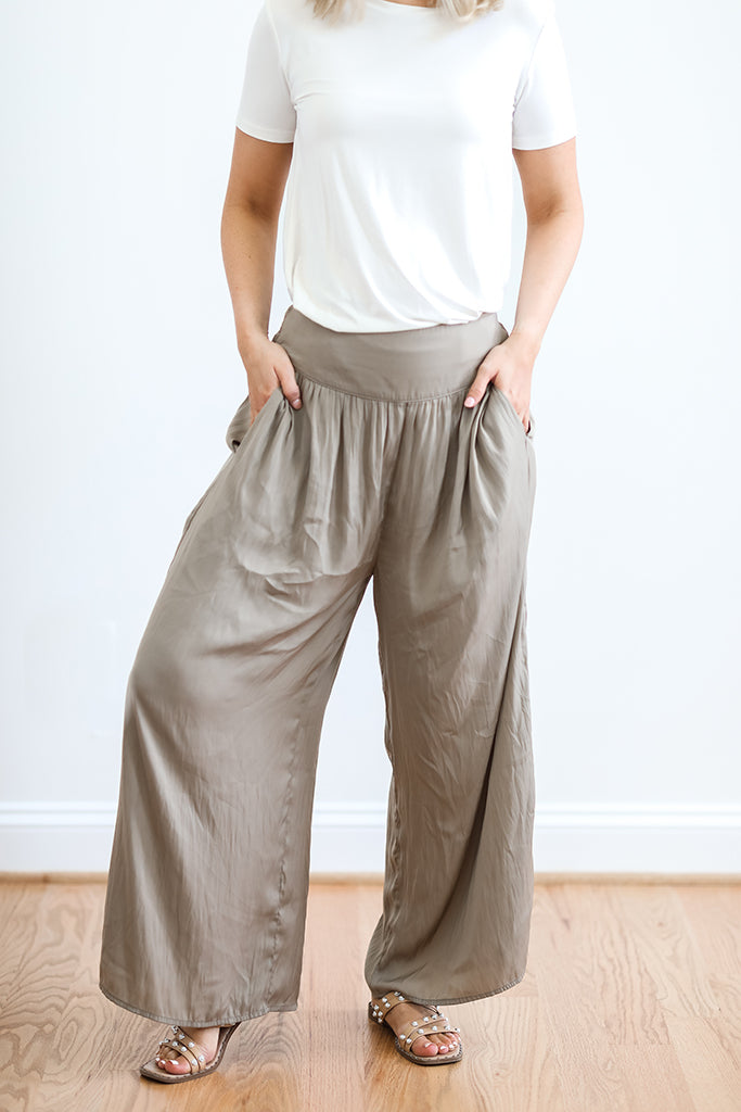 Relaxed Elegance Wide Leg Pants | Taupe