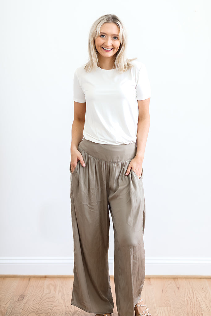 Relaxed Elegance Wide Leg Pants | Taupe